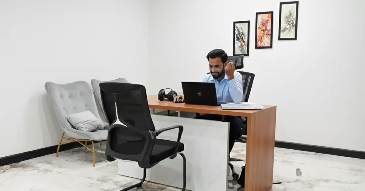 Finding-the-Right-Balance-Between-Privacy-&-Productivity