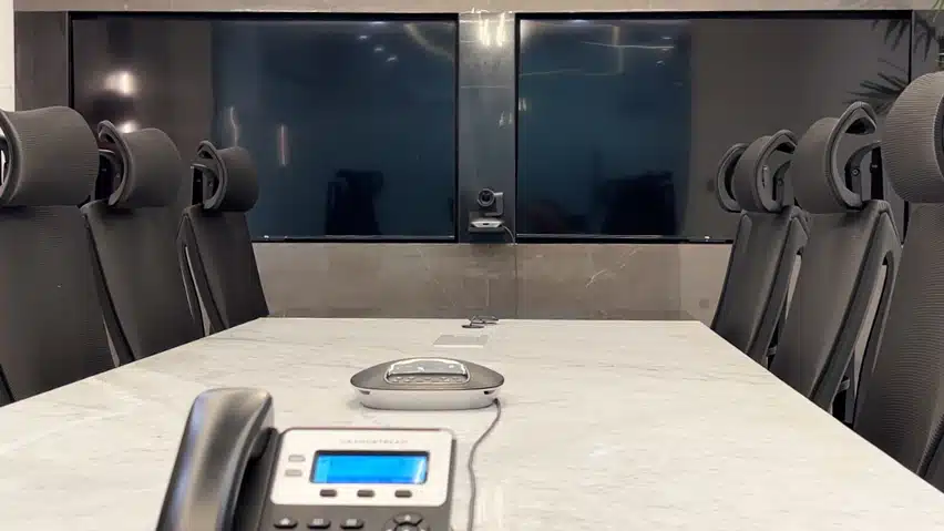 LED-screen-with-HD-camera-workpod