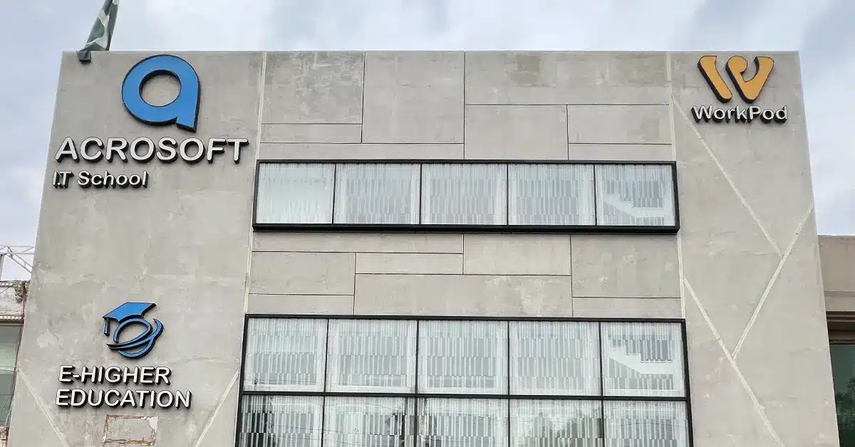 The-Right-Space-Beats-the-Right-Address