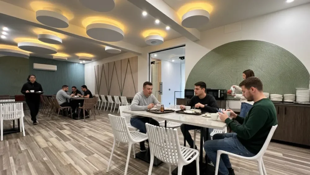 Let your workspace flex before you do